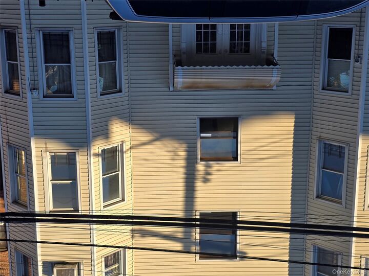 Property Photo:  67 Radford Street 2E  NY 10705