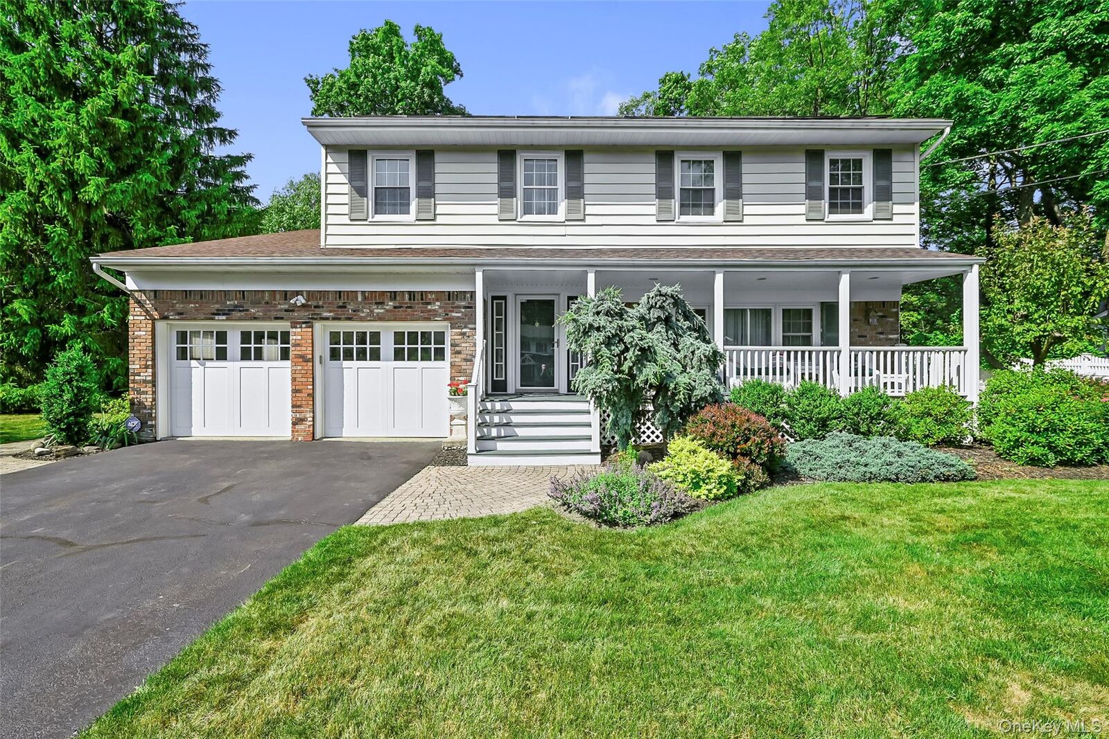 Property Photo:  8 Camelot Drive  NY 10924
