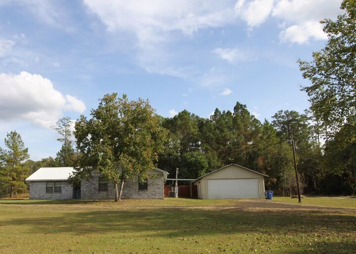 Property Photo: 110 Paul Street TX 75980