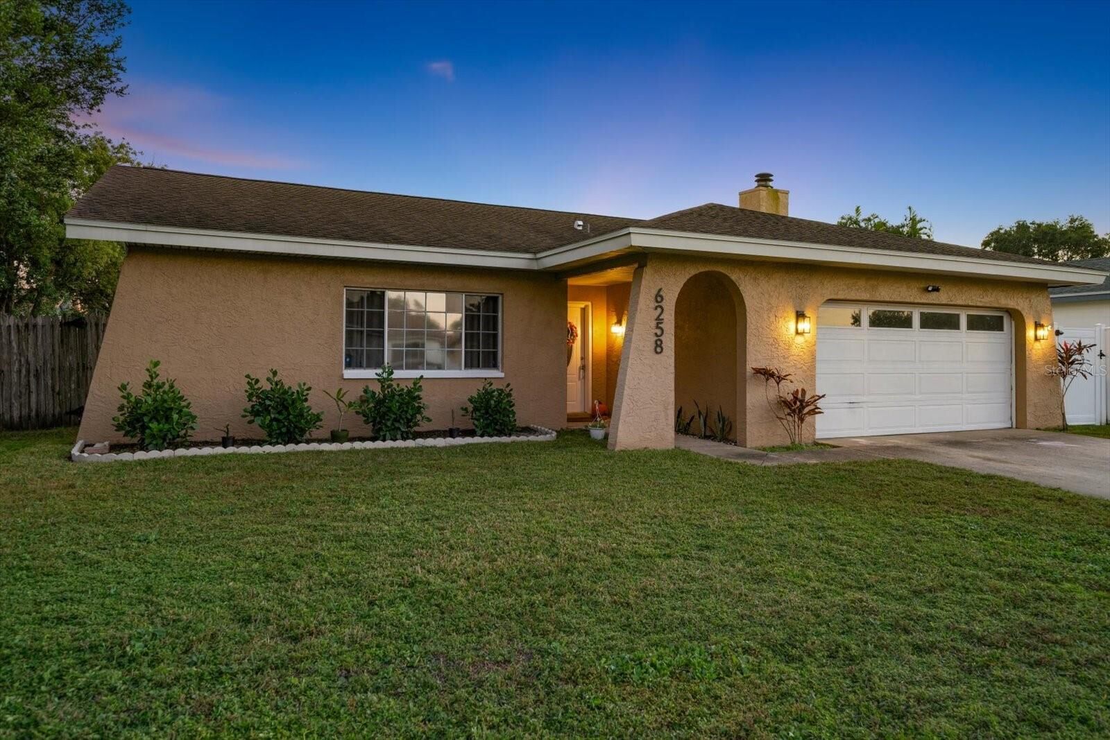 Property Photo:  6258 108th Avenue N  FL 33782
