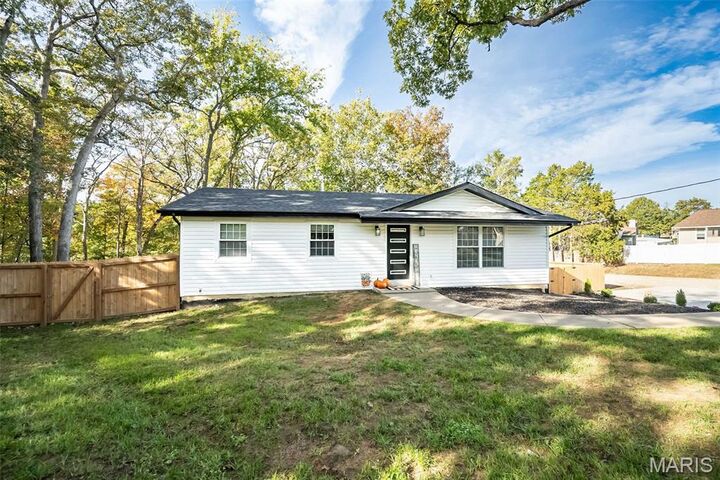 Property Photo:  1420 Saint Peters Howell Road  MO 63376