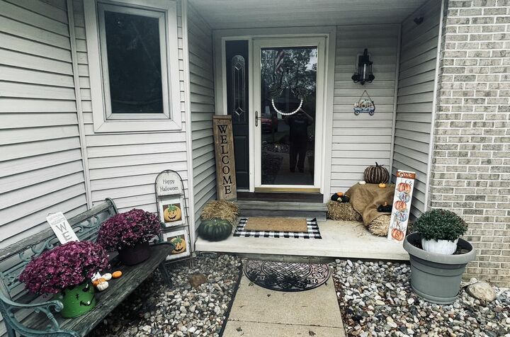 Property Photo:  8826 Irish Mist  MI 49265 