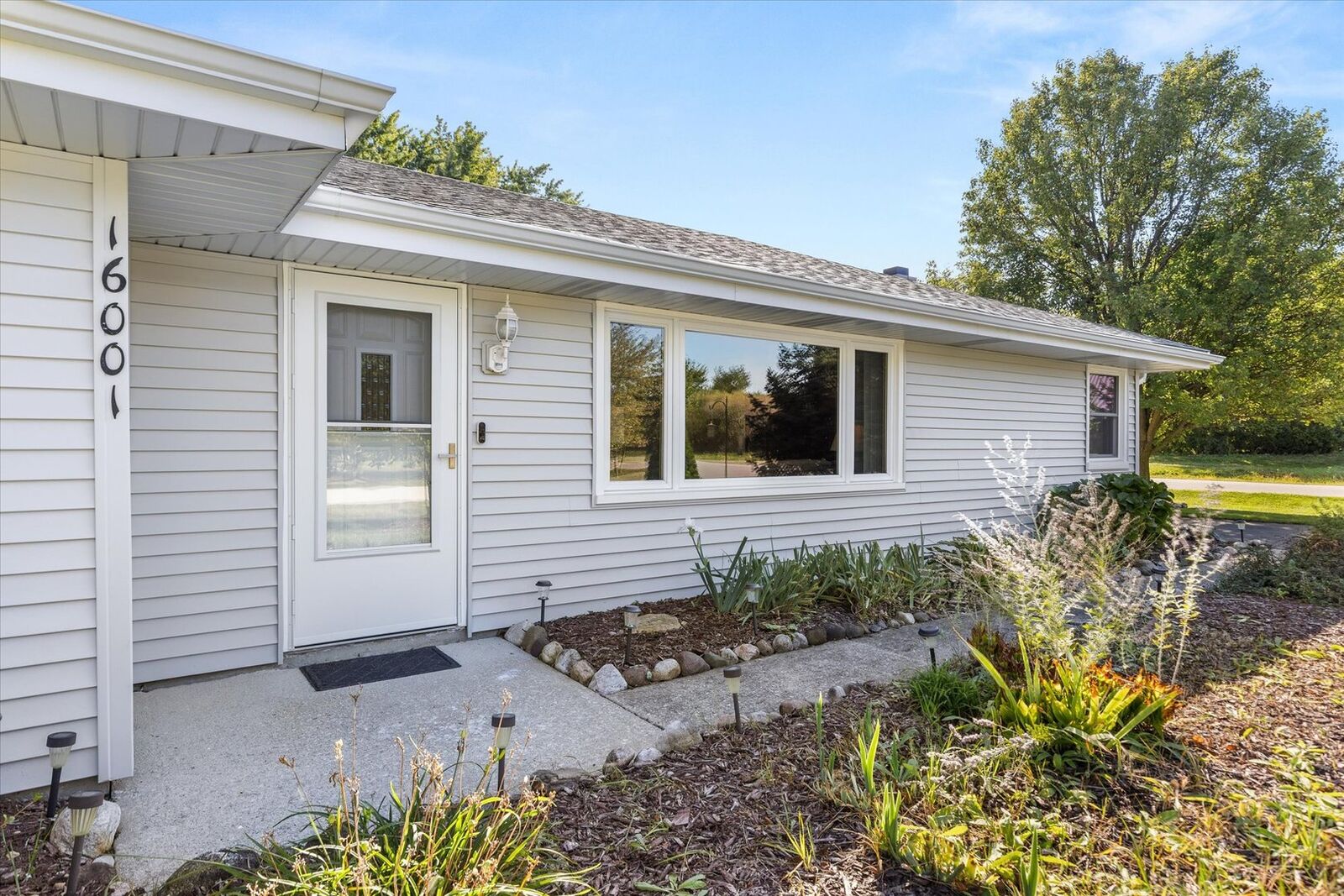 Property Photo:  16001 S Leach Drive  IL 60491