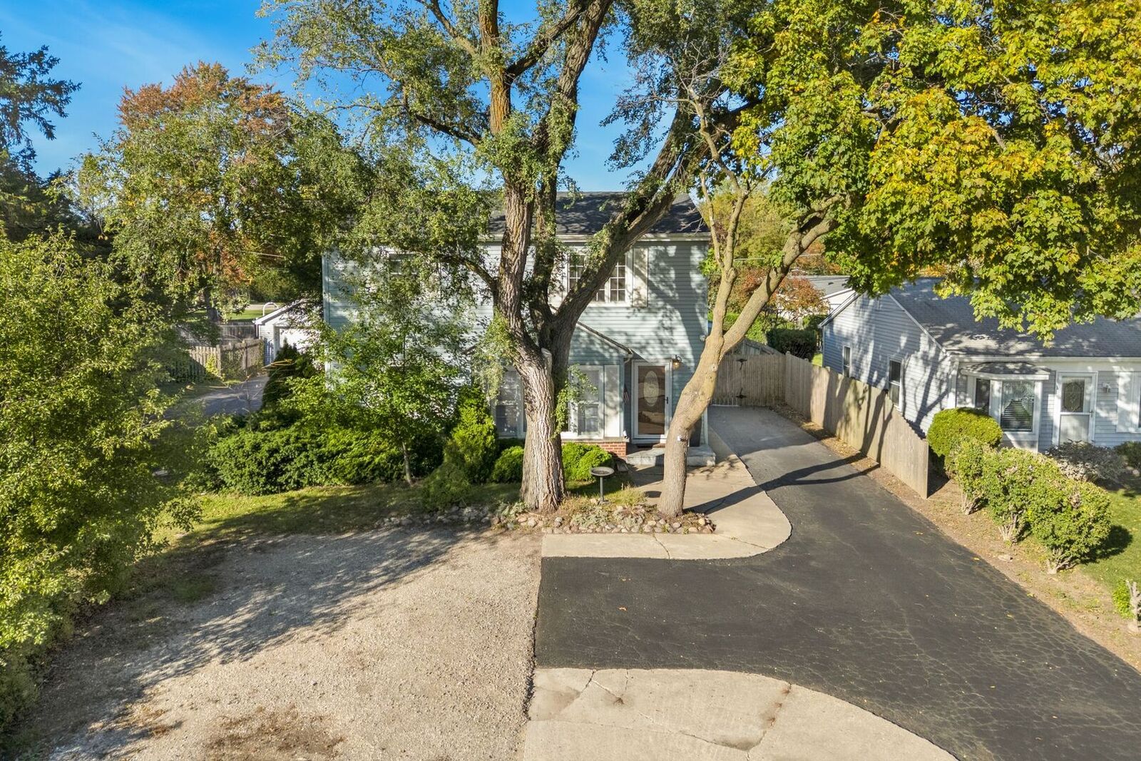 Property Photo:  1019 Rockland Road  IL 60044