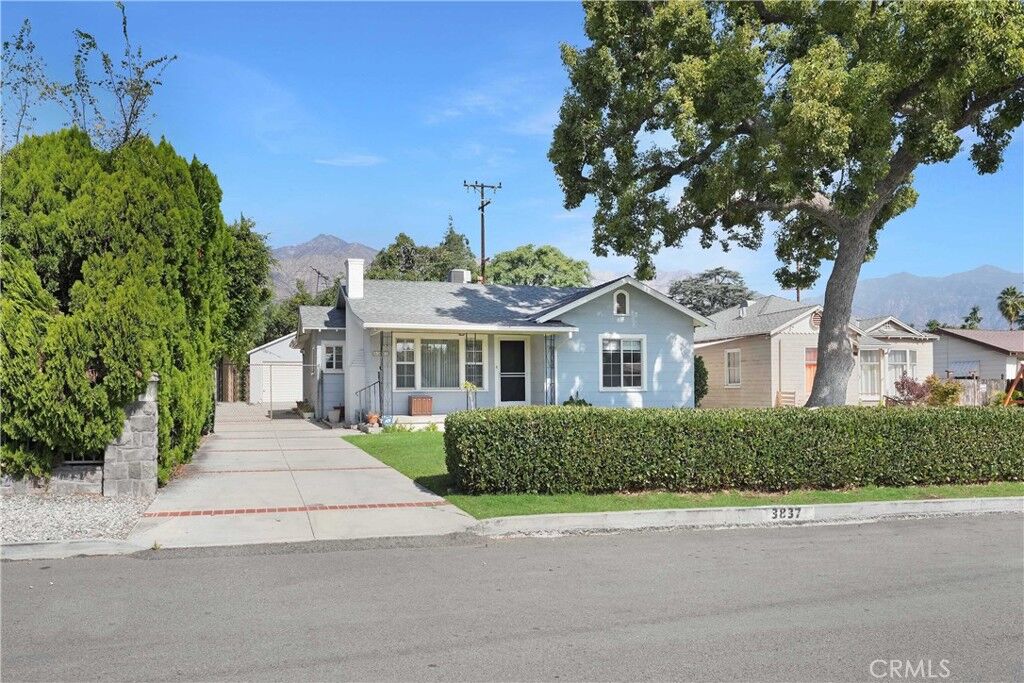 Property Photo:  3837 Mountain View Avenue  CA 91170