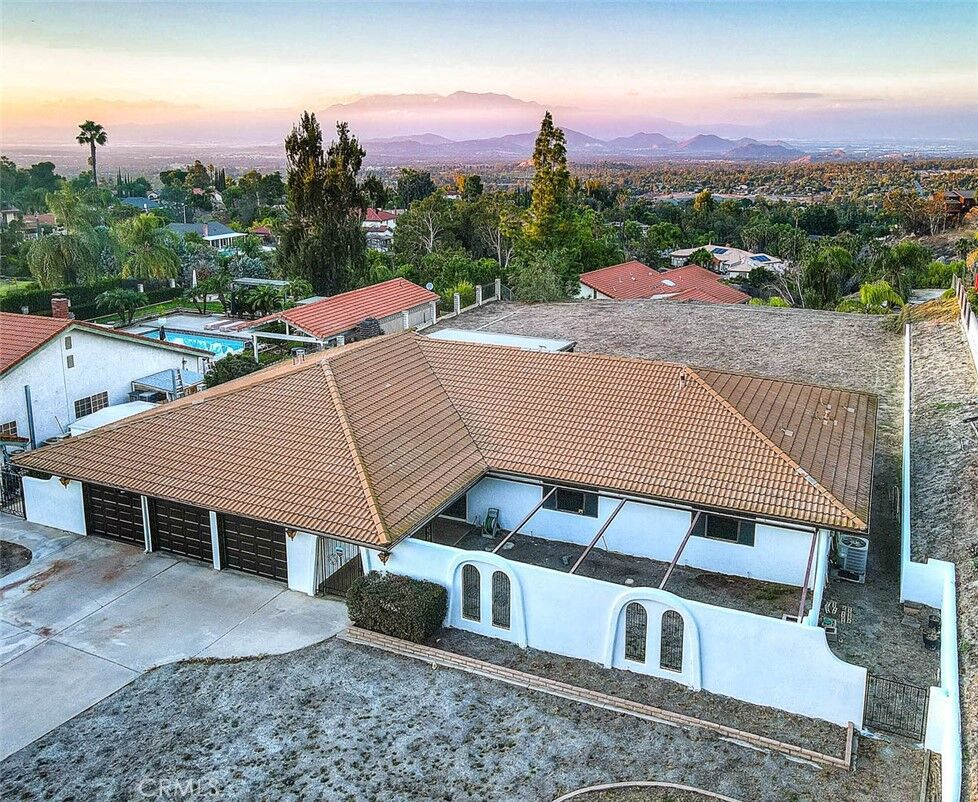 Property Photo:  16464 Rancho Escondido  CA 92506