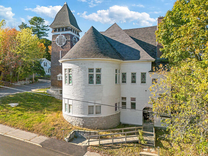 Property Photo:  112 Washington Street  ME 04276 