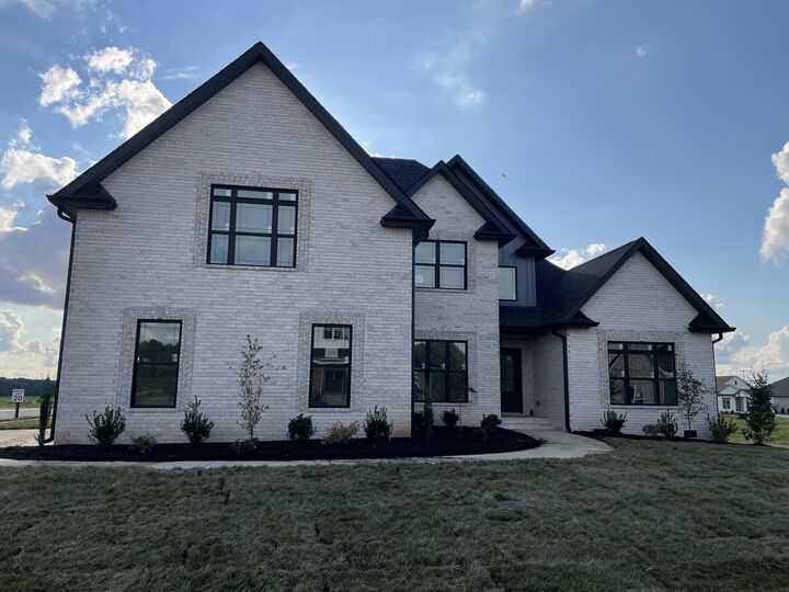 Property Photo:  1717 Oliver Park Blvd  TN 37043 