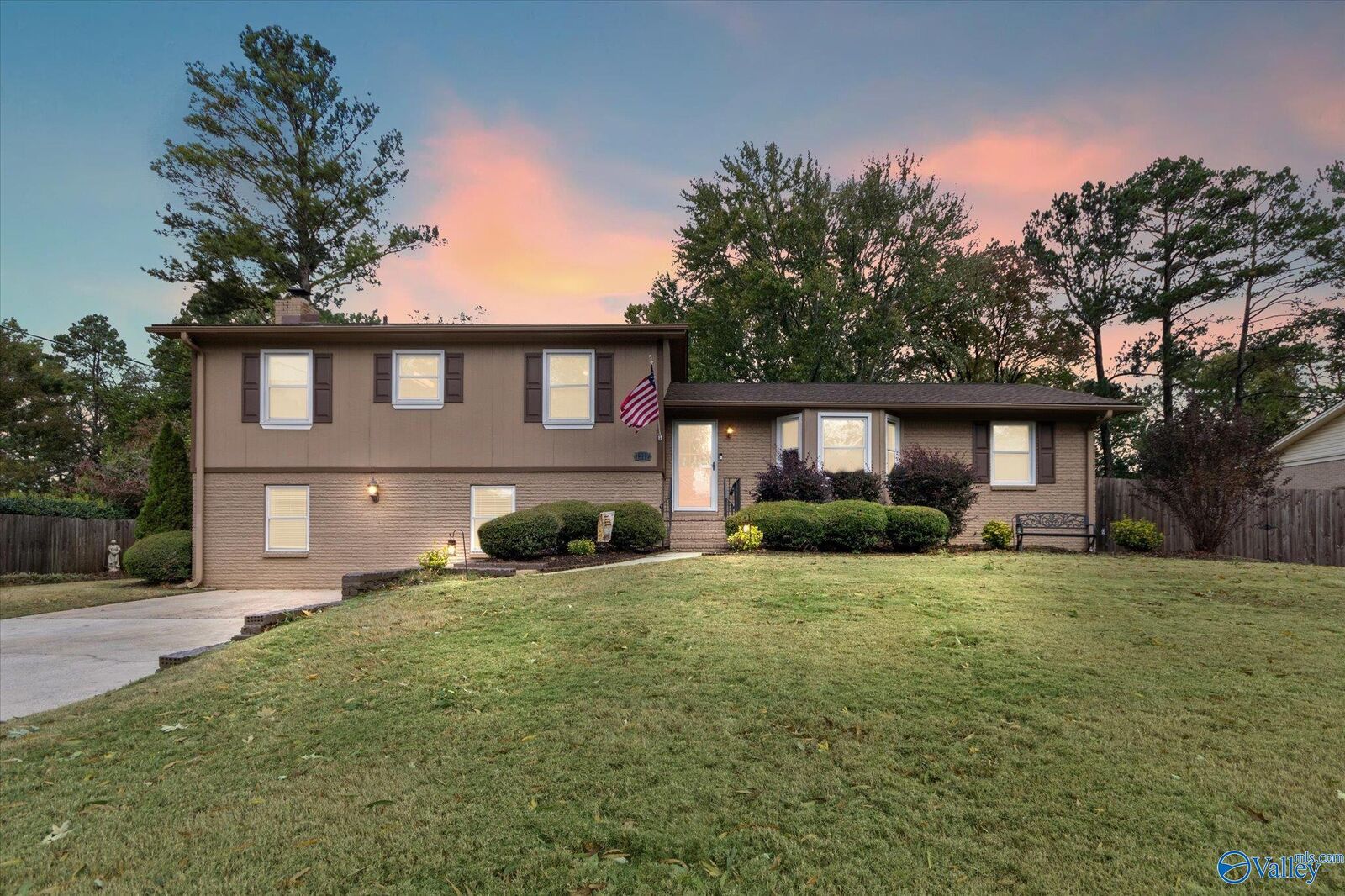 Property Photo:  1217 Briar Hollow Trail  AL 35802