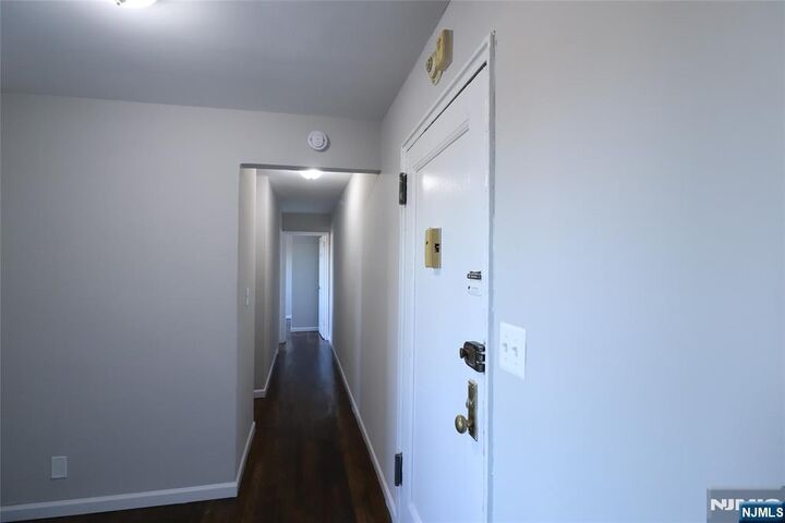 Property Photo:  2335 Hudson Terrace E6  NJ 07024