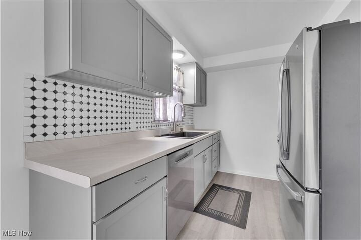 Property Photo:  608 Maplewood Avenue  OH 44471 