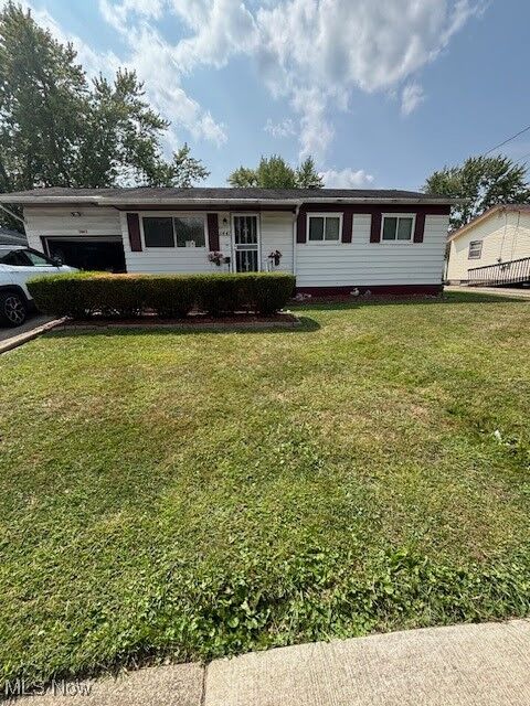 Property Photo:  1441 Southern Boulevard NW  OH 44485 