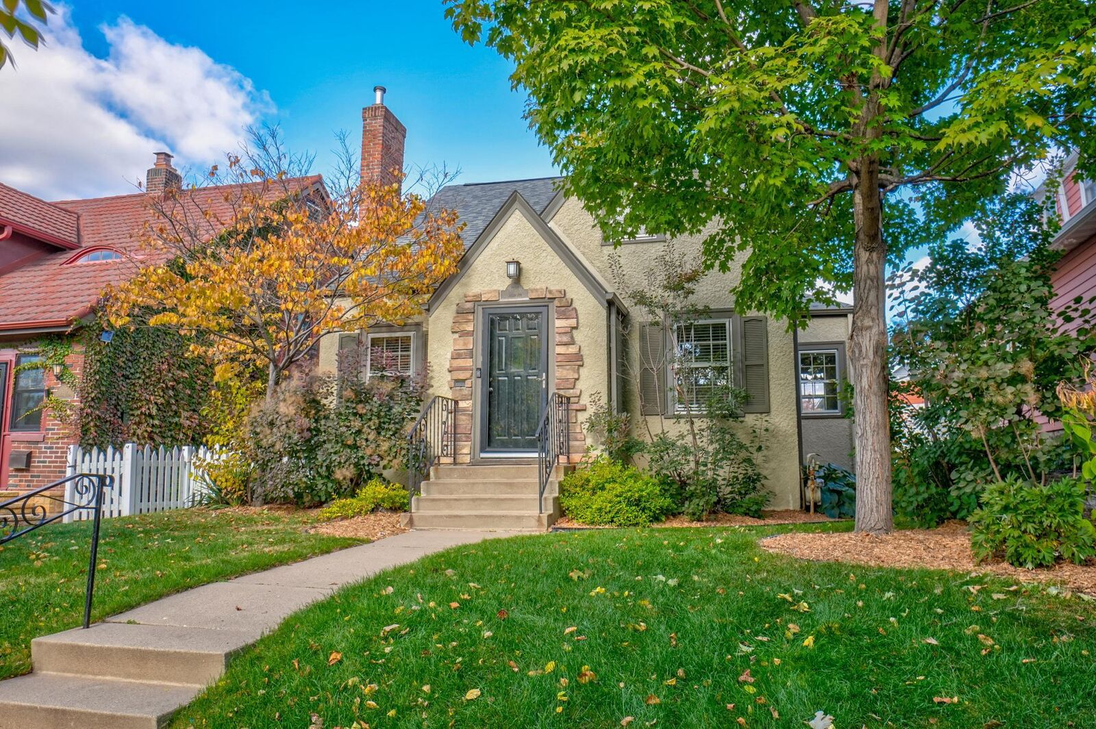 Property Photo:  1631 Bayard Avenue  MN 55116