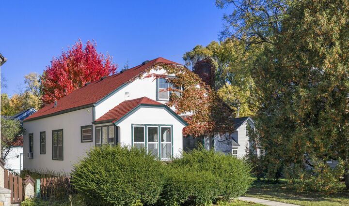 Property Photo: 2195 Jefferson Avenue MN 55105