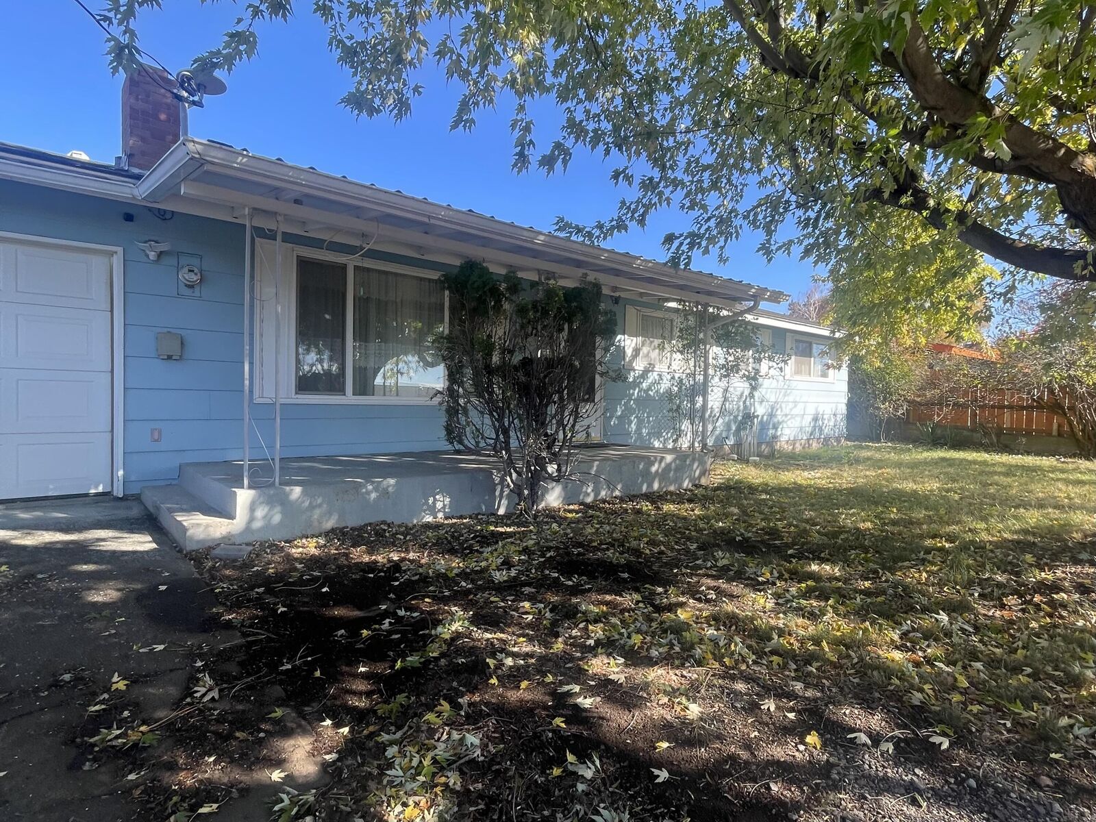 Property Photo:  1735 Chinchalla Way  OR 97603 