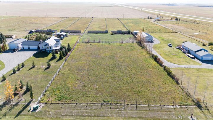 730 Minto Street  Granum AB T0L 1A0 photo