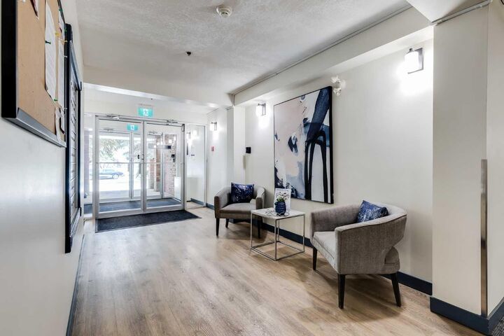 Property Photo:  1415 17 Street SE 210  AB T2G 3V3