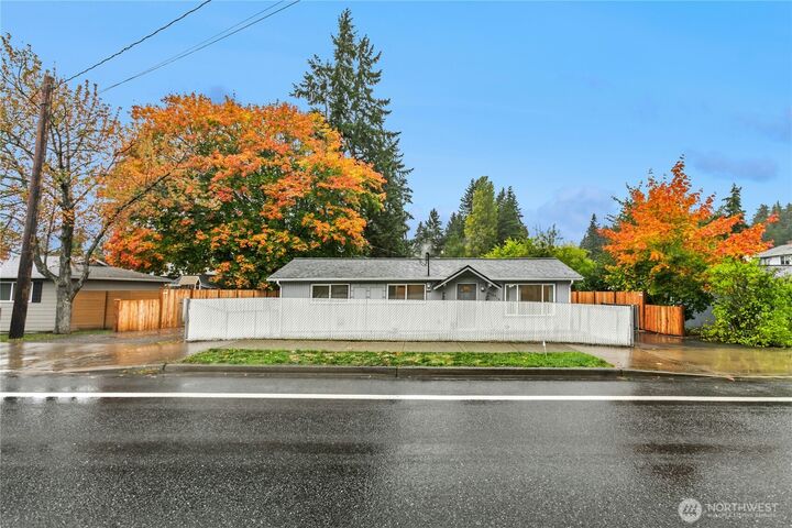 15914  52nd Avenue W  Edmonds WA 98026 photo