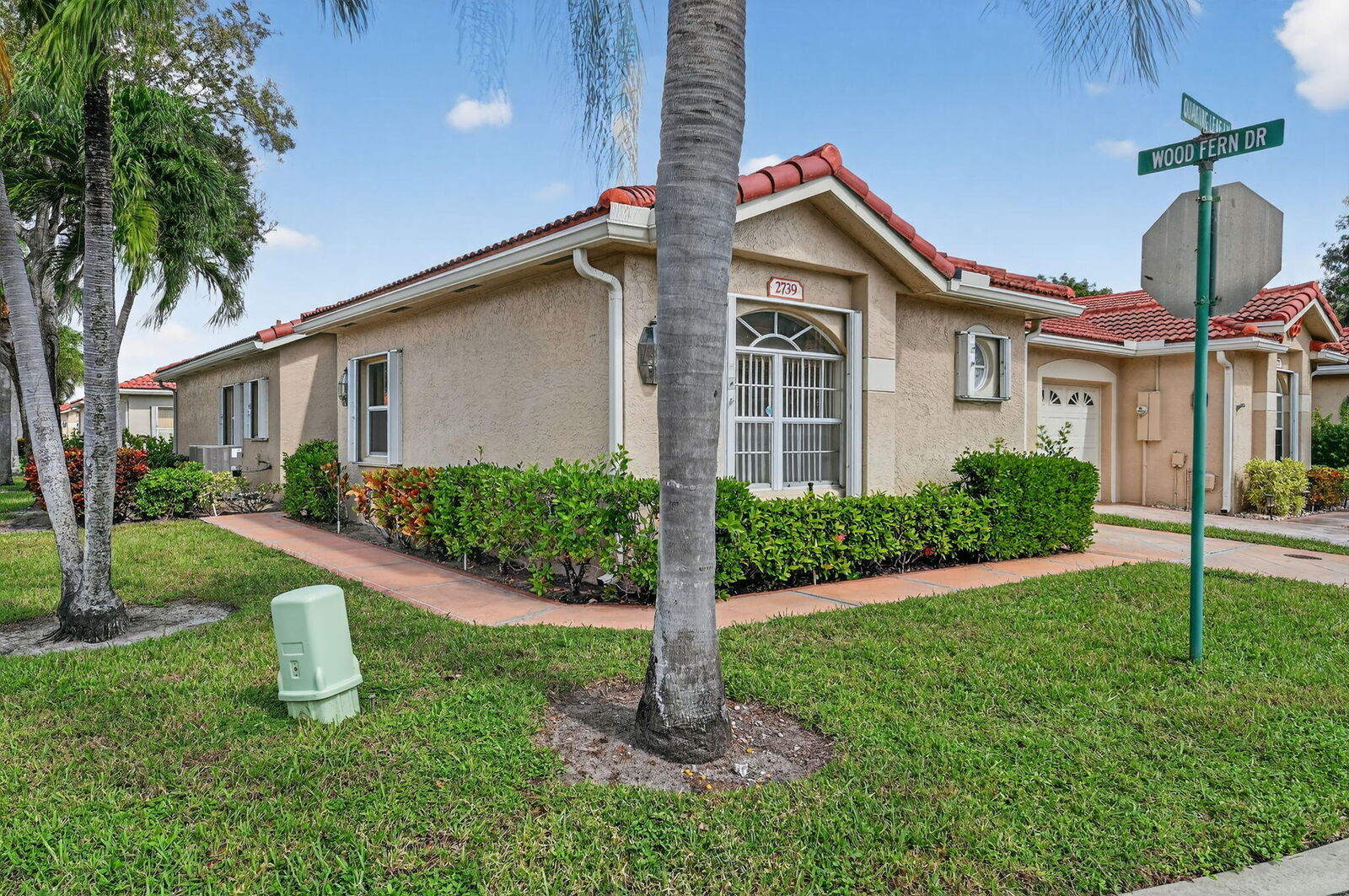 Property Photo:  2739 Quaking Leaf Lane  FL 33436
