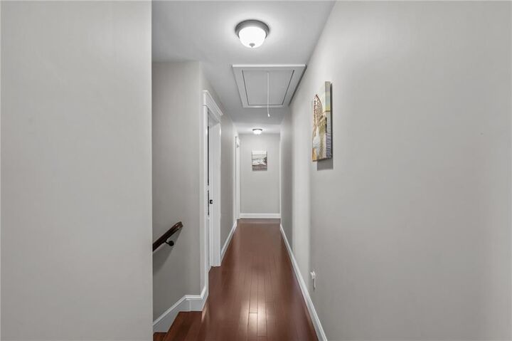 Property Photo:  13 Vanderbilt Lane  RI 02871