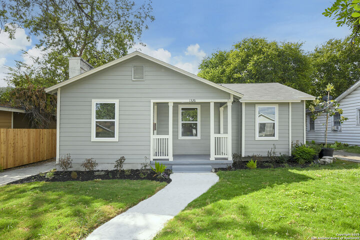 1326 W Lynwood  San Antonio TX 78201 photo