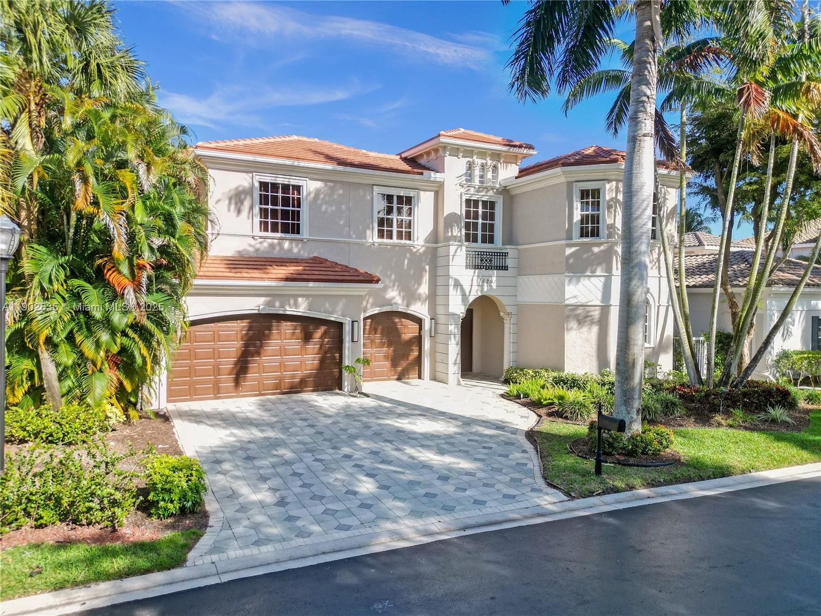 Property Photo:  16291 Bristol Pointe Dr  FL 33446