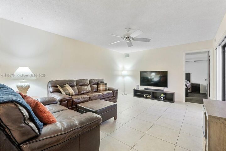 Property Photo:  5924 NW 54th Ln  FL 33319