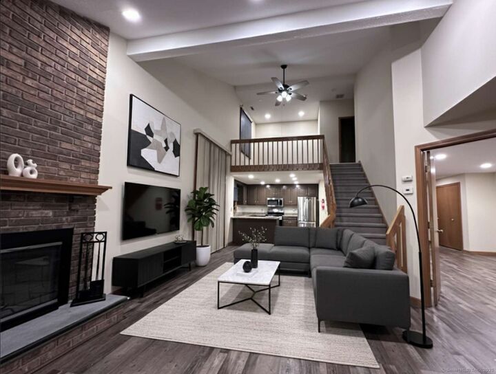 Property Photo: 21 Ivy Lane 21 CT 06074