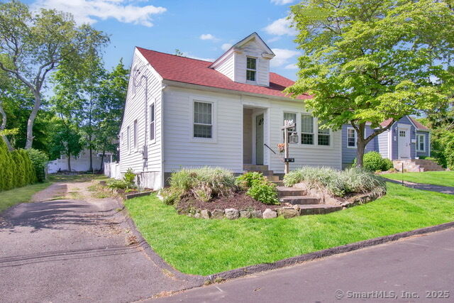 75 Soundview Avenue  Fairfield CT 06825 photo