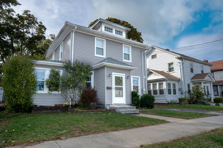 Property Photo:  682 Second Avenue  CT 06516