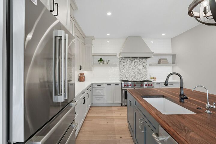 Property Photo:  9102 N Forker Rd  WA 99217