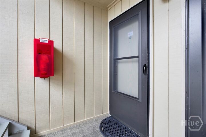 Property Photo:  85 Van Horne Avenue 19B  GA 31328