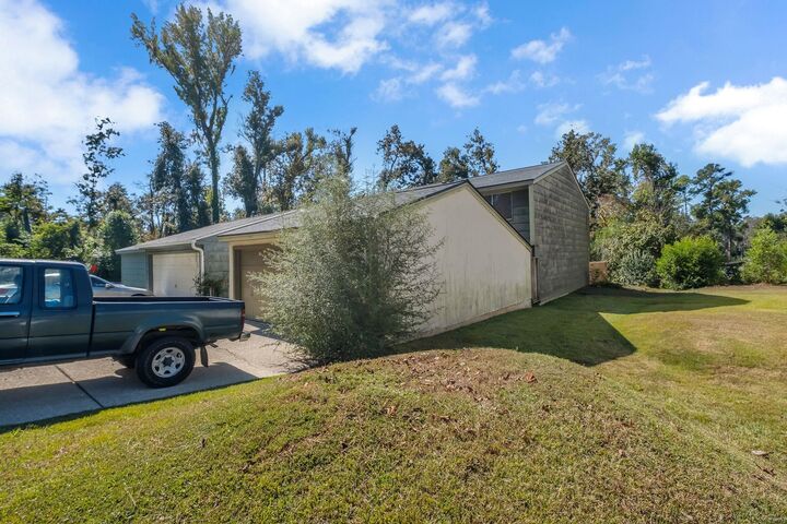 Property Photo:  3128 Blair Stone Court  FL 32301