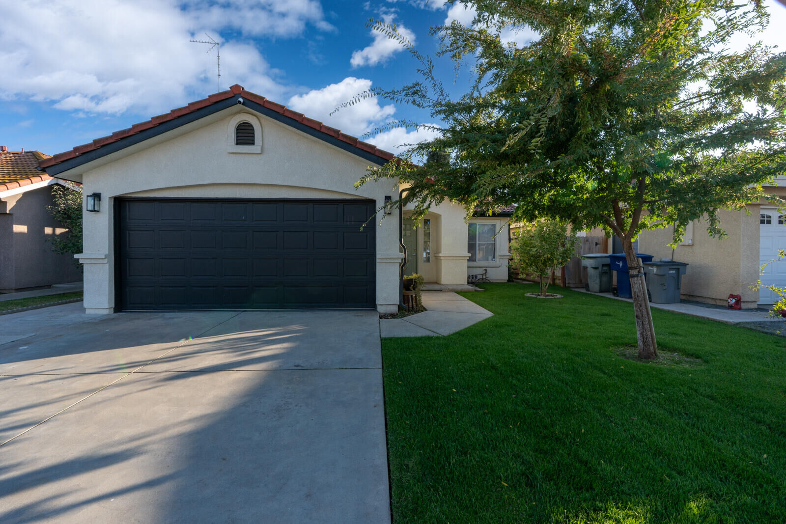 Property Photo:  4239 W Cambridge Avenue  CA 93722 