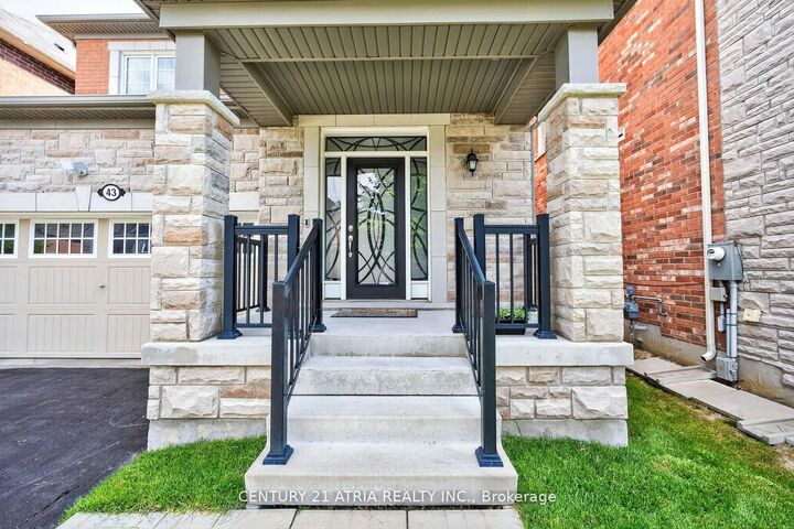 Photo de la propriété:  43 Novan Crescent  ON L4G 0X6