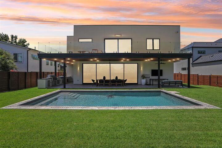 Property Photo: 2010 Meadowridge Drive TX 78704