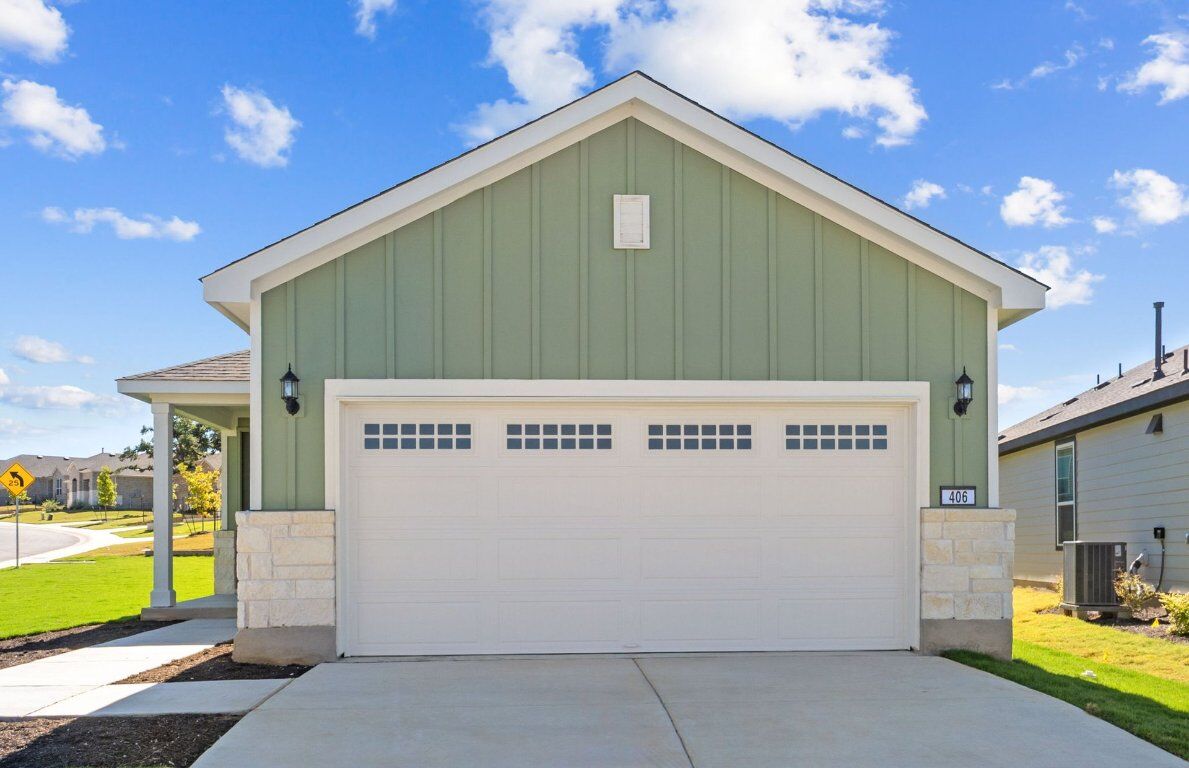 Property Photo:  406 Livewater Lane  TX 78633 