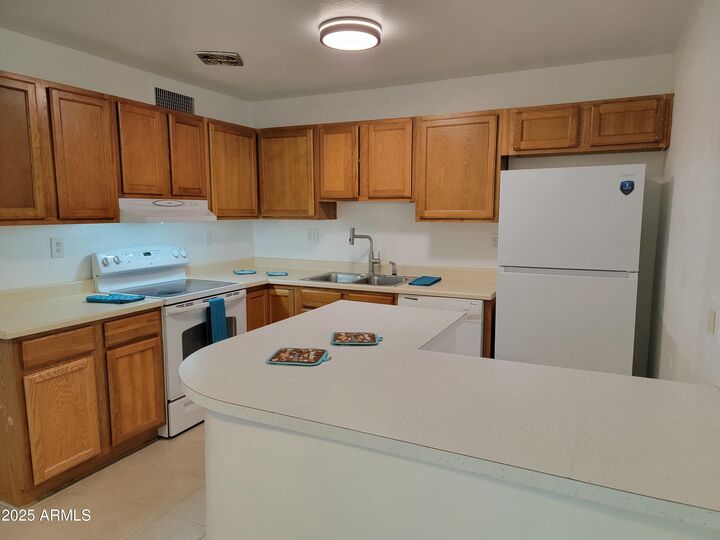 621 E Papago Drive  Tempe AZ 85288 photo