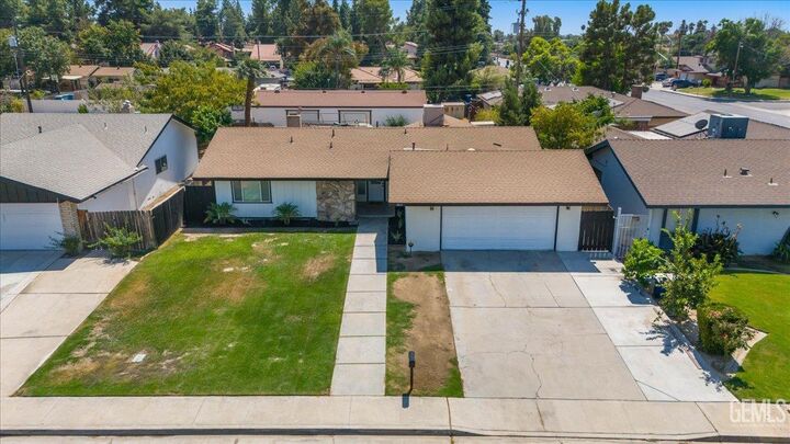 Property Photo: 3813 Rickey Way CA 93309