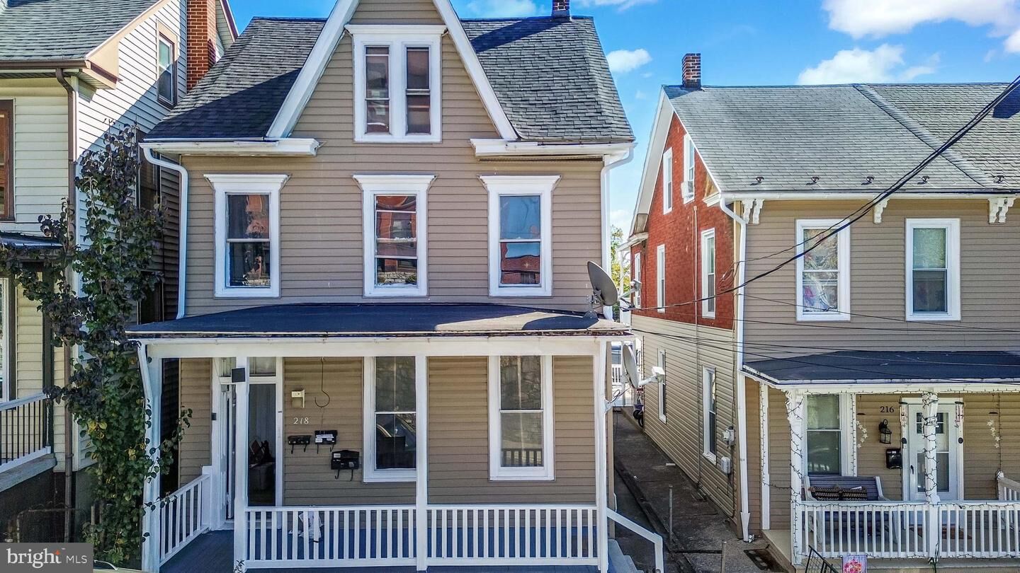 Property Photo:  218 Elm Street  PA 17113 