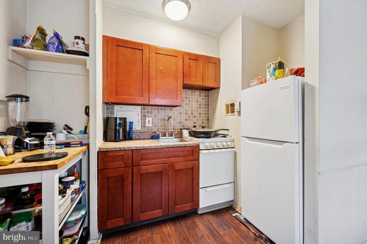 Property Photo:  2101 Chestnut Street 17 502  PA 19103 