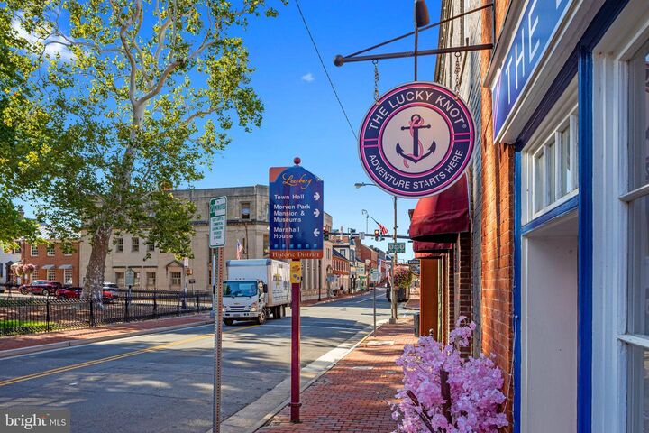 Property Photo:  417 Old Waterford Road NW  VA 20176 