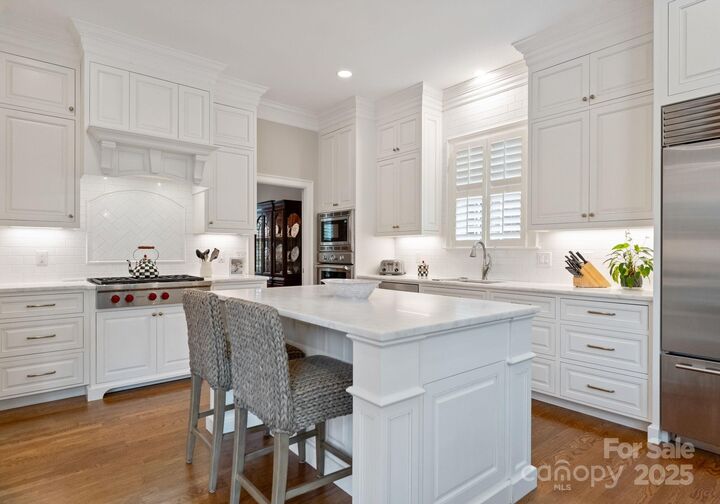 Property Photo:  5006 Fairlawn Crescent Court  NC 28226 