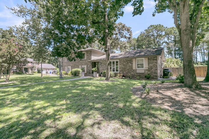 Property Photo:  1247 Wappetaw Place  SC 29464 