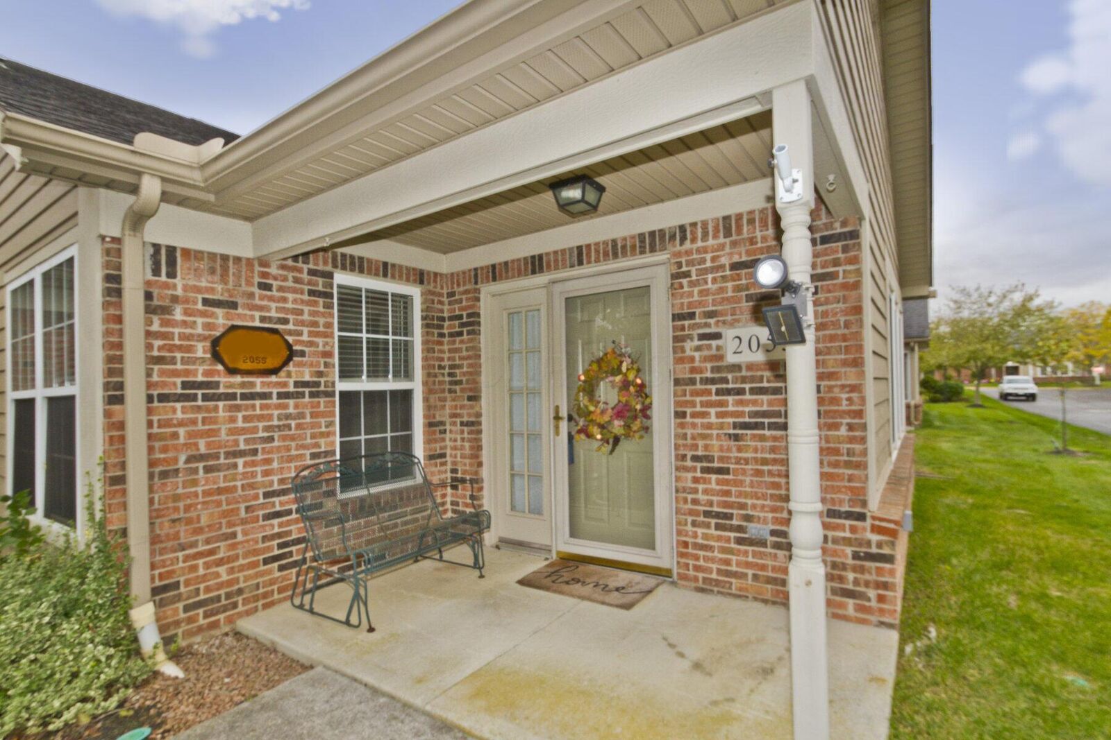 Property Photo:  2055 Running Creek Place  OH 43123