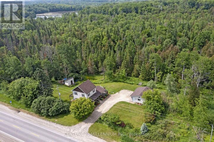 Property Photo: 5770 Trafalgar Road ON N0B 1Z0