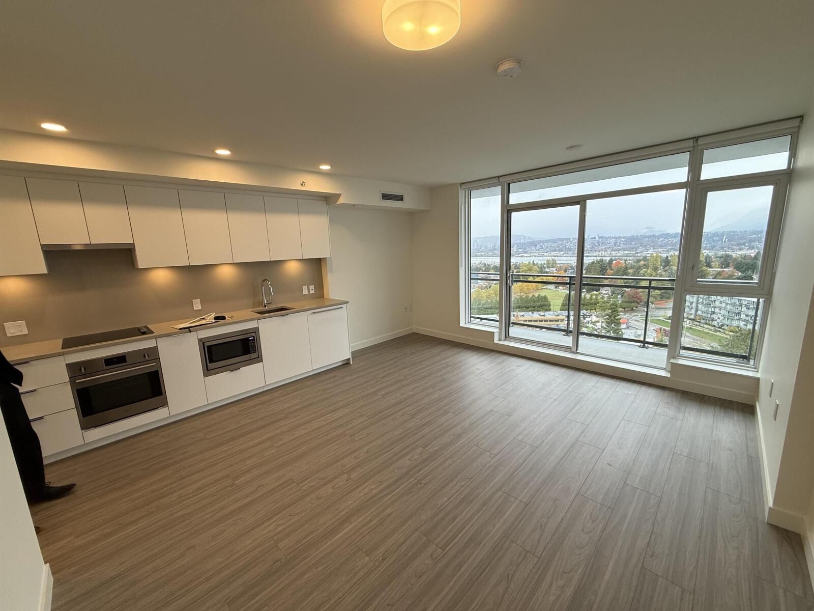 Property Photo: 13675 107A Avenue 1510 BC V3T 0X2