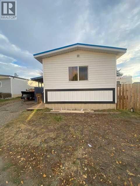 Property Photo: 52 Lake Stafford Crescent AB T0J 2A0