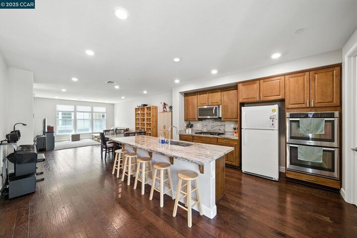 Property Photo:  3988 Windsor Way  CA 94568