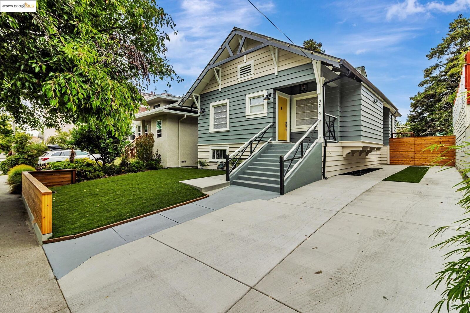 Property Photo:  5614 Dover St  CA 94609 